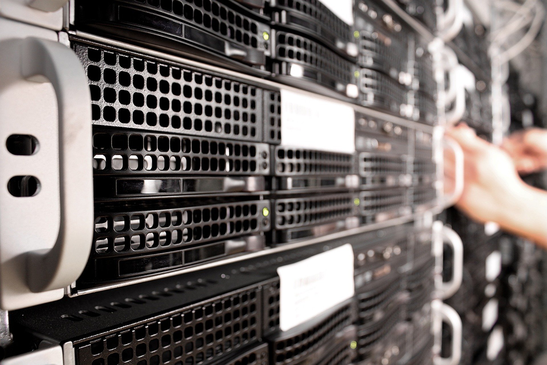 server-g5c0e3c097_1920
